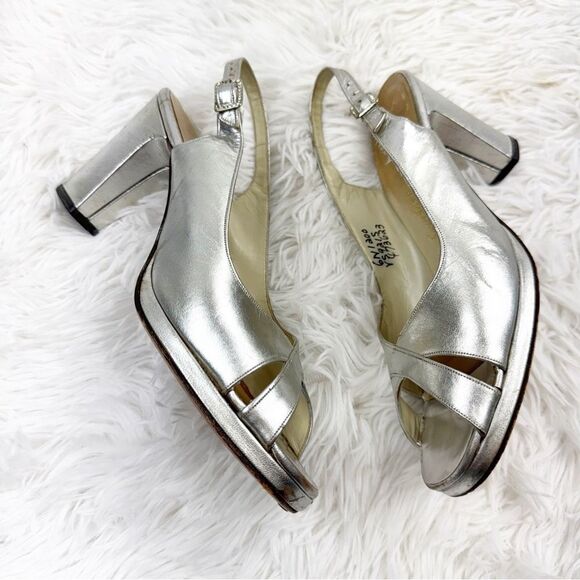 Roger Vivier Metallic Peep Toe Slingback Block Heel Sandals - Picture 5 of 13